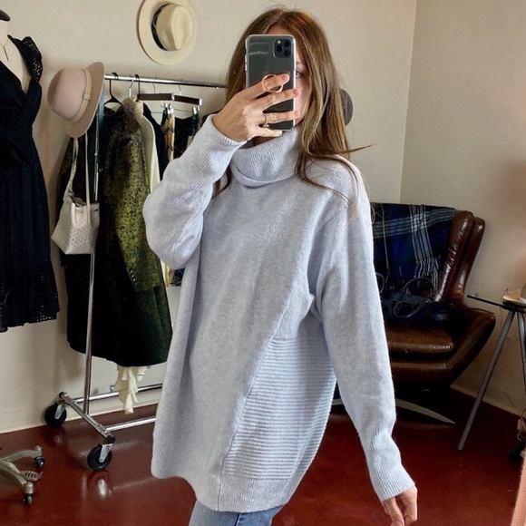 Tahari Light Marled Blue Knit Turtleneck Sweater - Picture 6 of 6